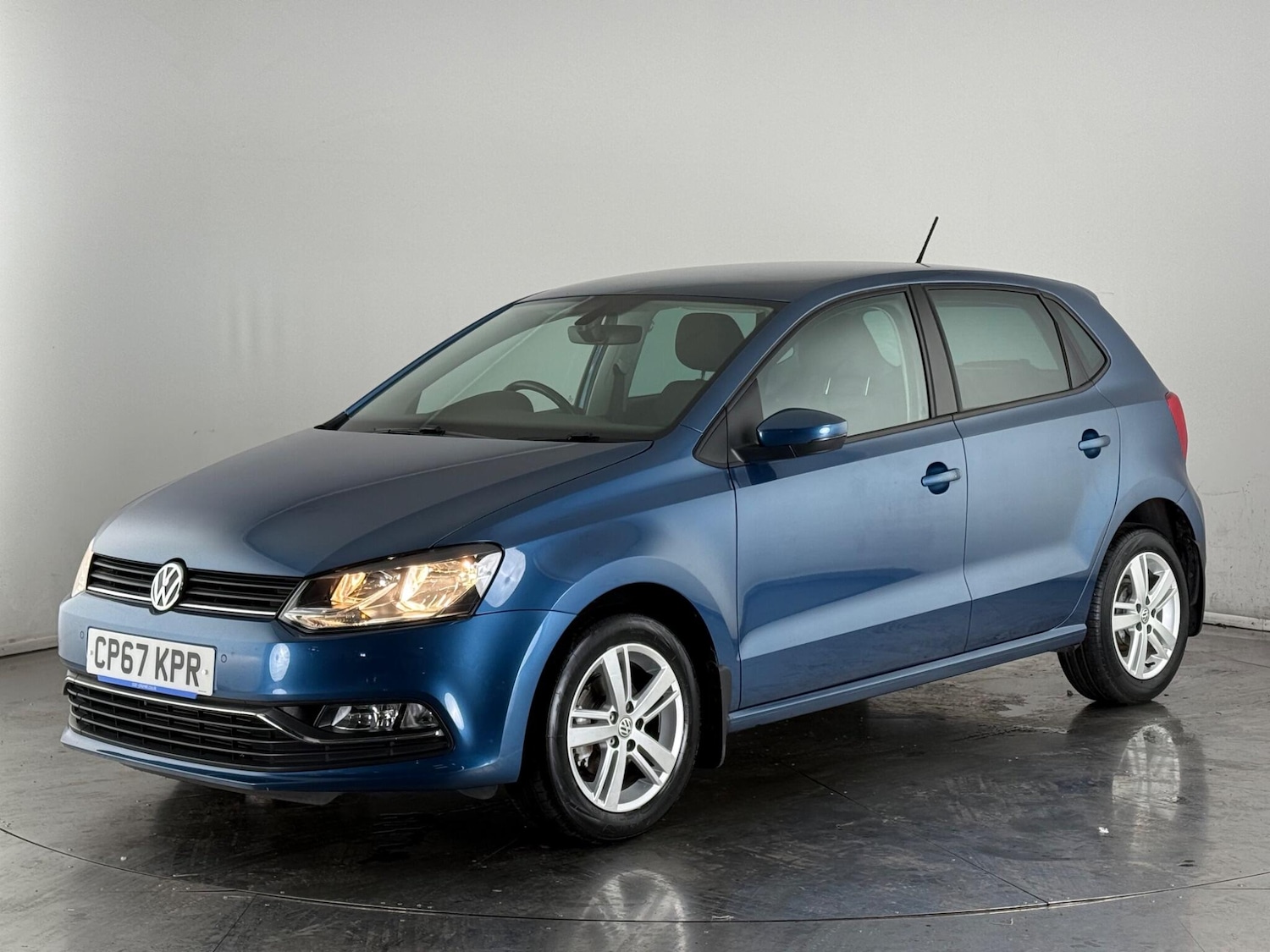 Used Volkswagen Polo 2017 for sale - 77217094: Photo 2