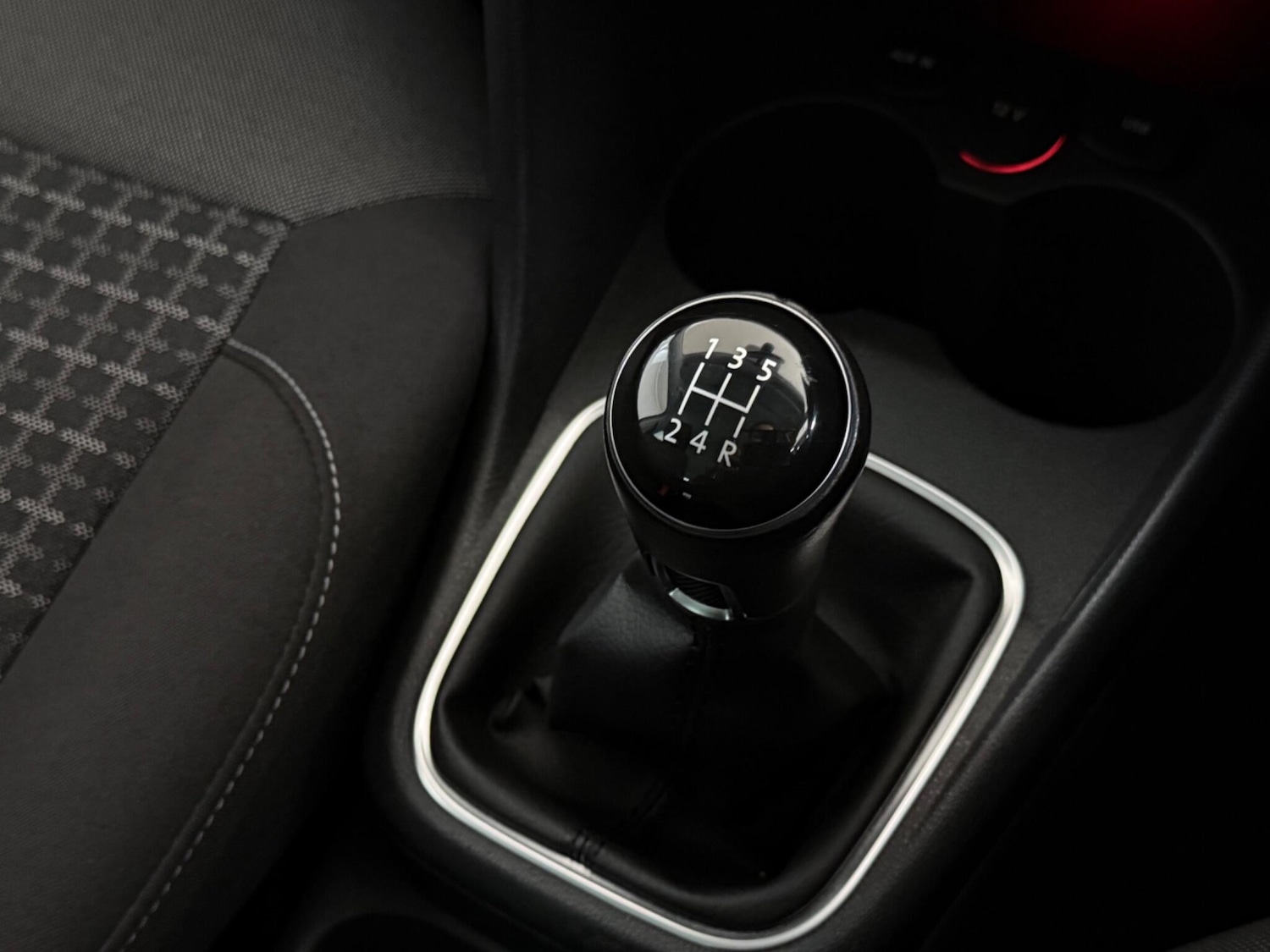 Used Volkswagen Polo 2017 for sale - 77217094: Photo 32