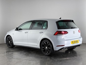 Used Volkswagen Golf 2018 for sale - 76607179: Photo