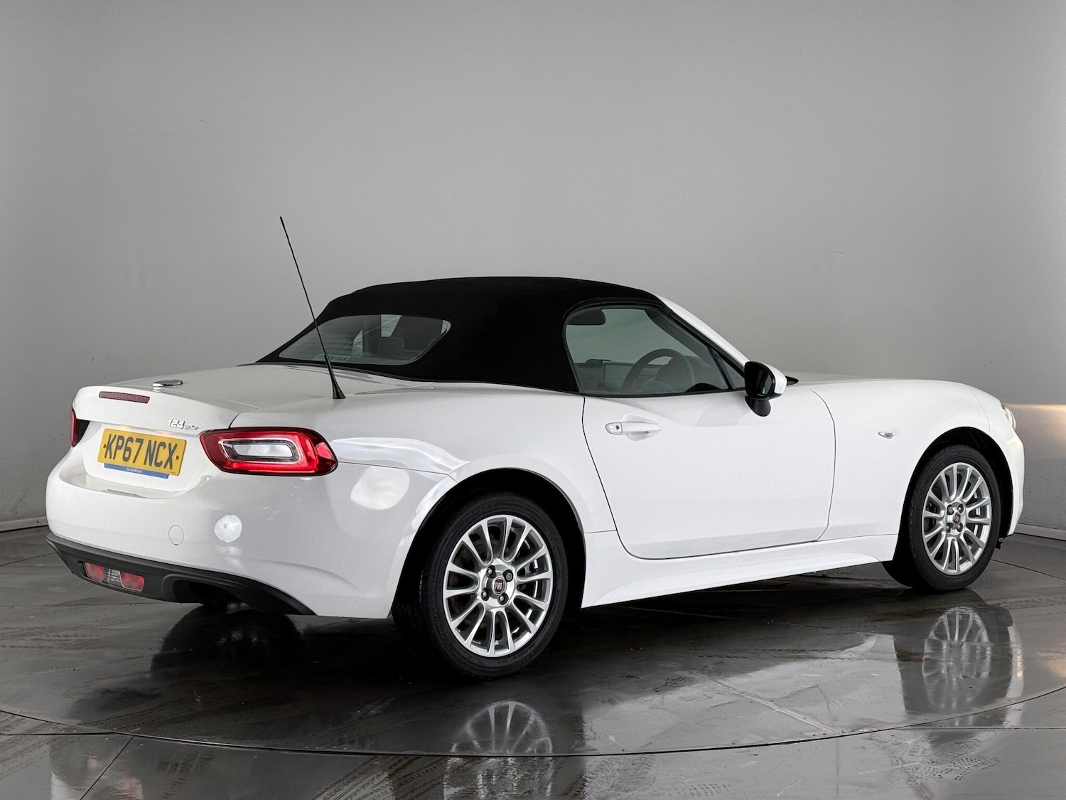 Used Fiat 124 Spider 2017 for sale - 77222308: Photo 9