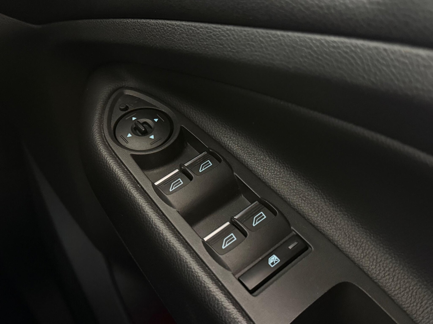 Used Ford Kuga 2017 for sale - 77243406: Photo 18