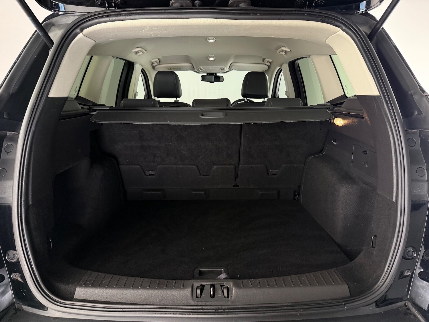 Used Ford Kuga 2017 for sale - 77243406: Photo 9