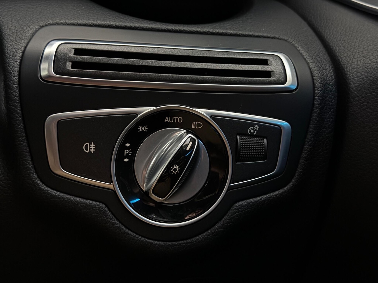 Used Mercedes-Benz C Class 2018 for sale - 77222126: Photo 20