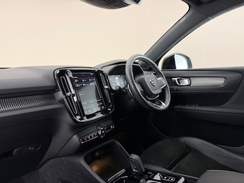 Used Volvo XC40 2020 for sale - 79184580: Photo