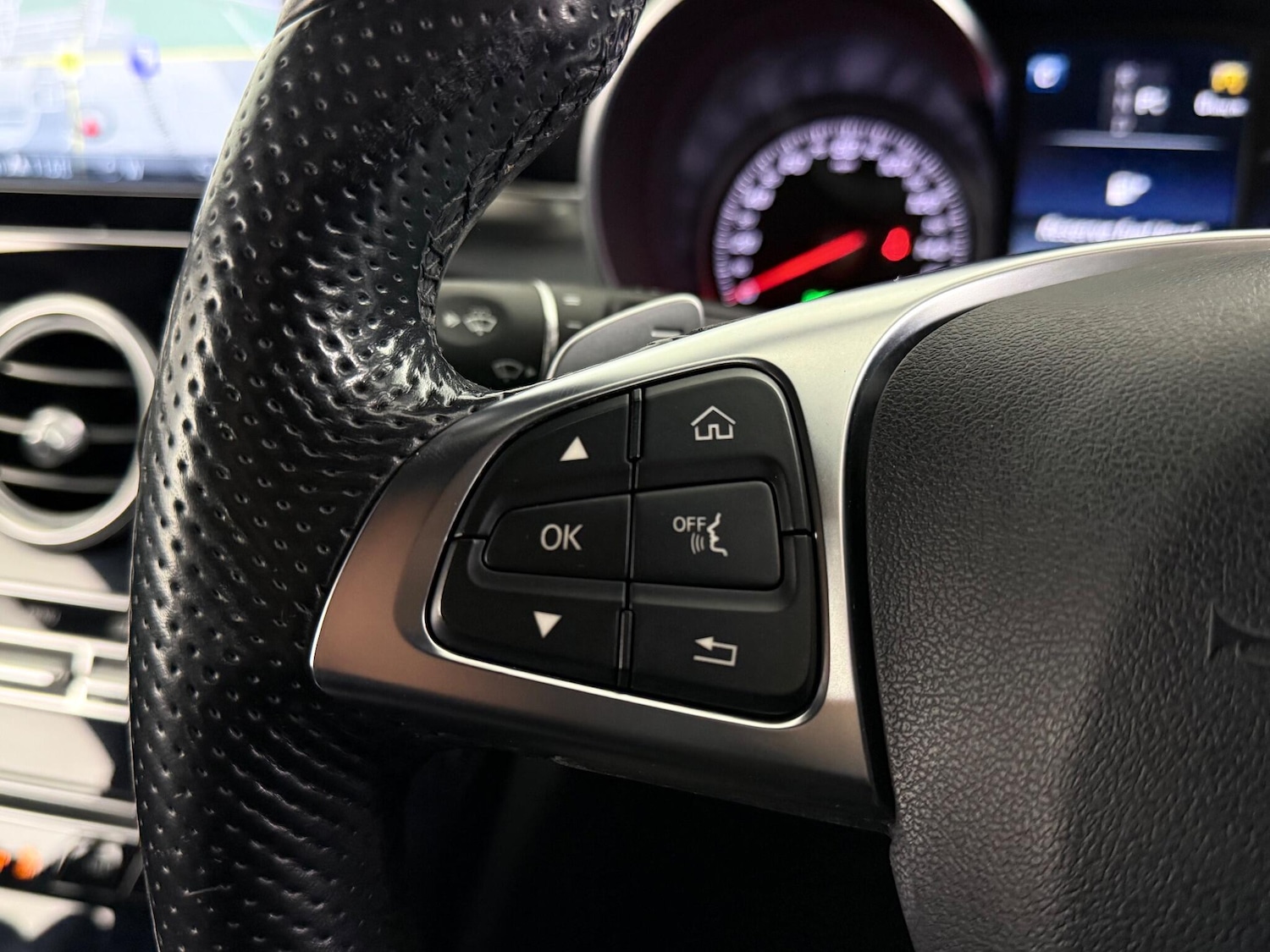 Used Mercedes-Benz C Class 2017 for sale - 77081842: Photo 27