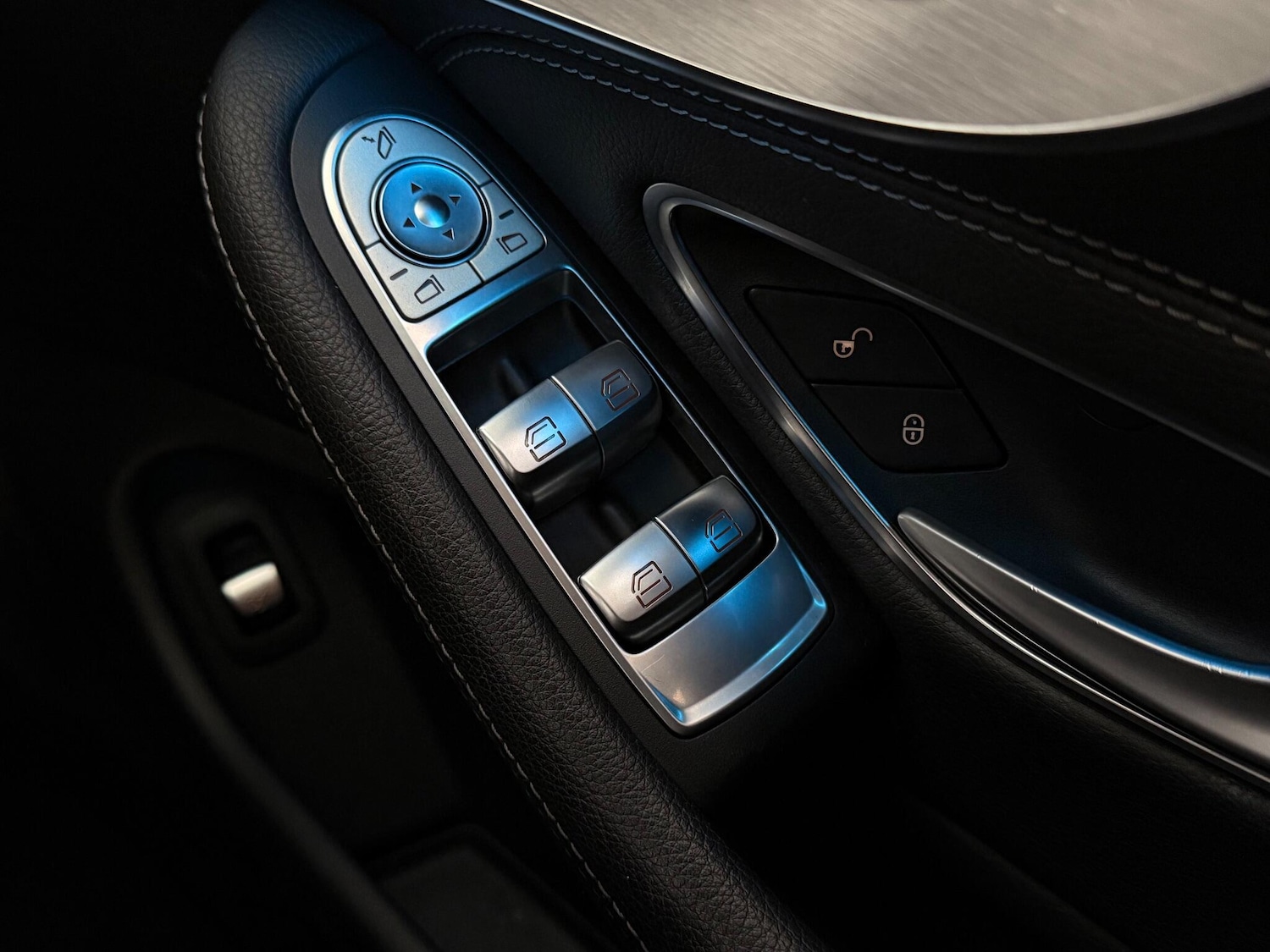 Used Mercedes-Benz C Class 2017 for sale - 77081842: Photo 32