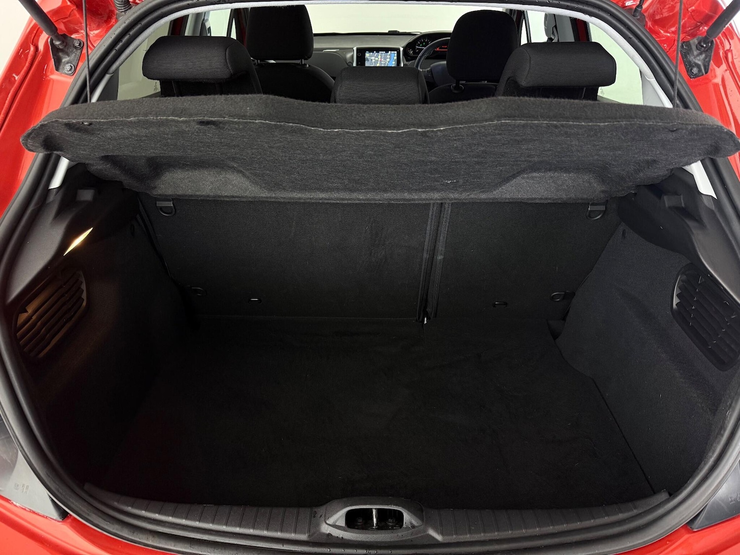 Used Peugeot 208 2018 for sale - 77216910: Photo 10