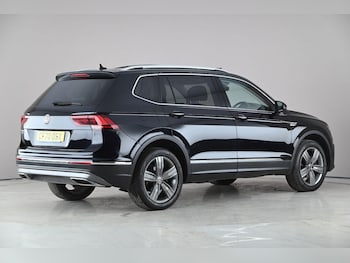 Used Volkswagen Tiguan Allspace 2021 for sale - 77840115: Photo