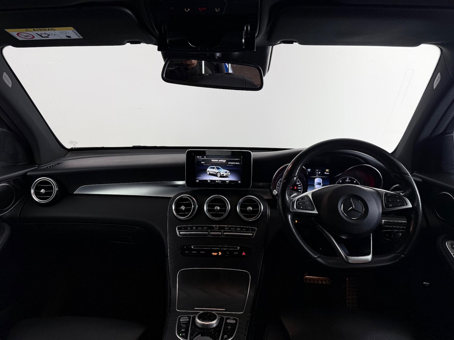 Used Mercedes-Benz GLC 2018 for sale - 77182687: Photo 16