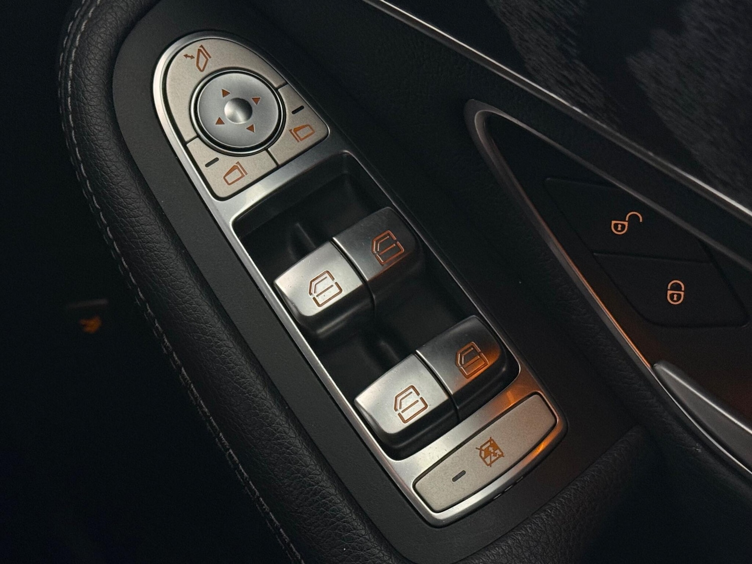 Used Mercedes-Benz GLC 2018 for sale - 77182687: Photo 24