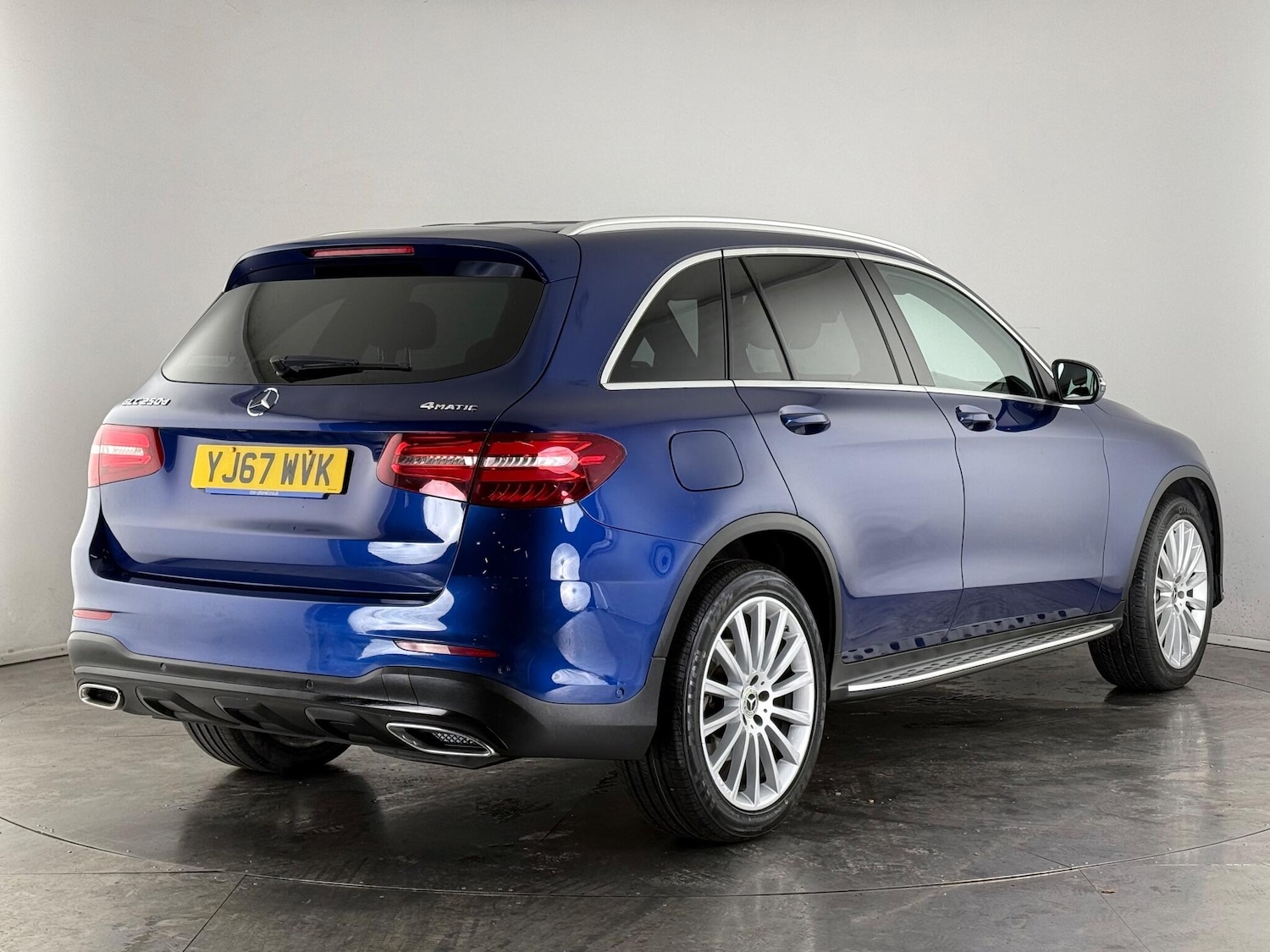 Used Mercedes-Benz GLC 2018 for sale - 77182687: Photo 3