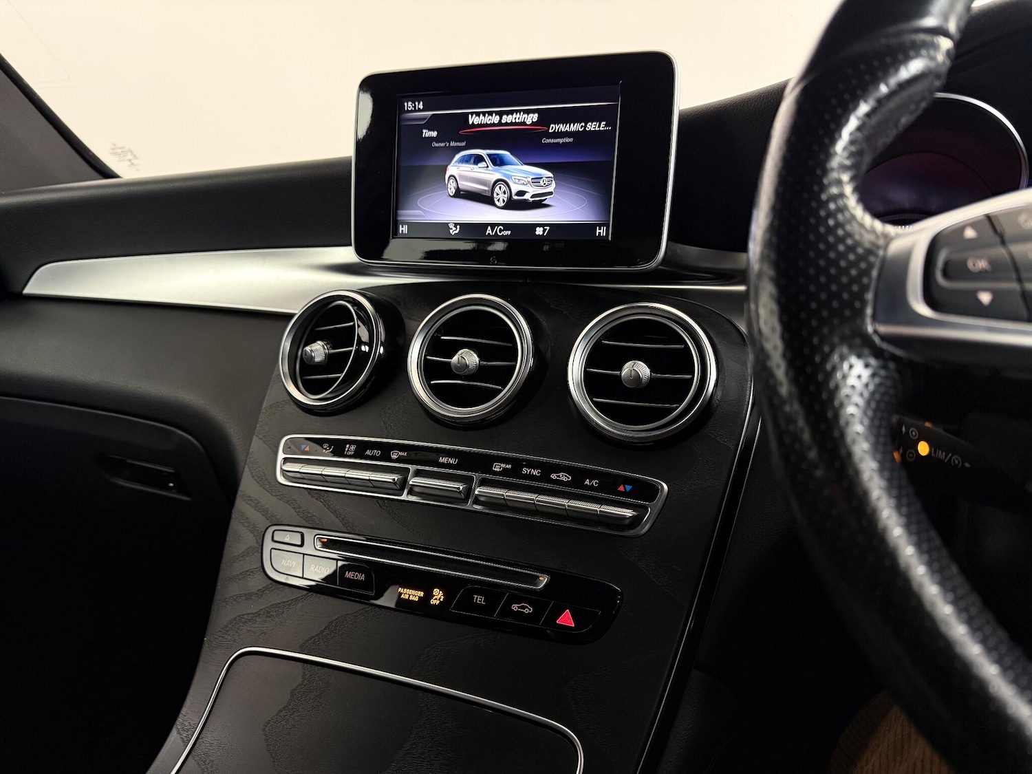 Used Mercedes-Benz GLC 2018 for sale - 77182687: Photo 34