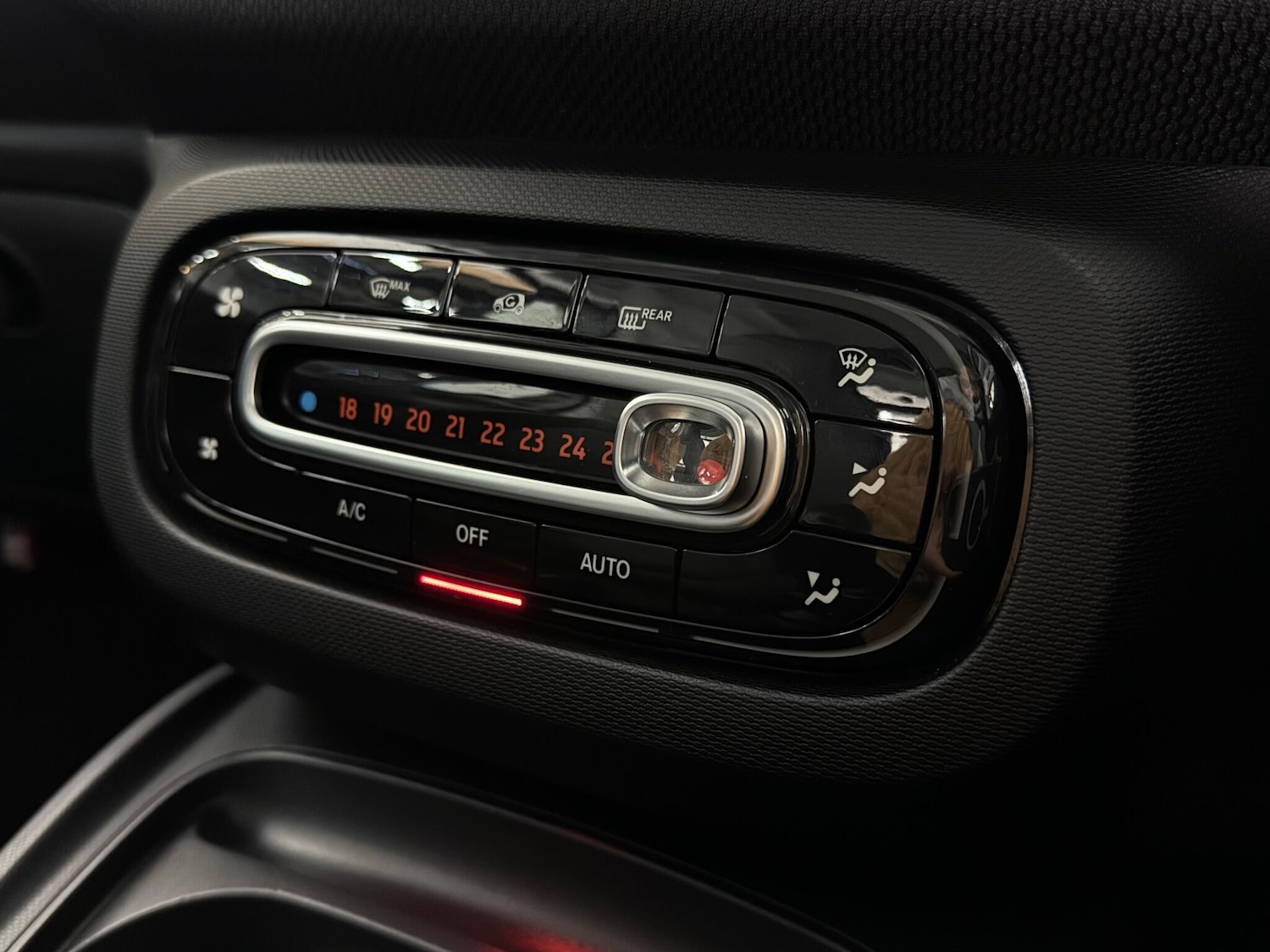 Used smart fortwo 2017 for sale - 77222629: Photo 29