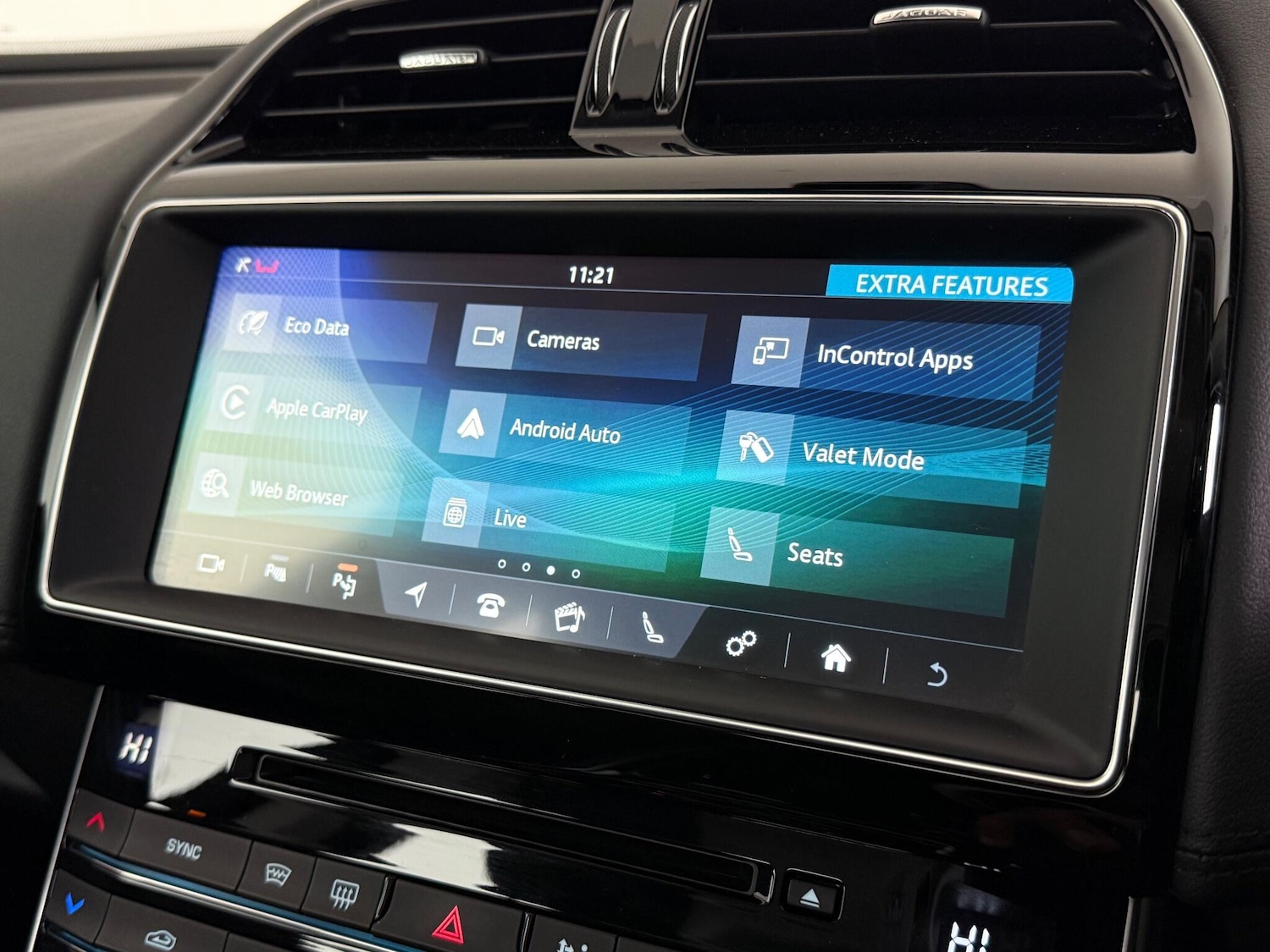 Used Jaguar XE 2018 for sale - 77182951: Photo 25