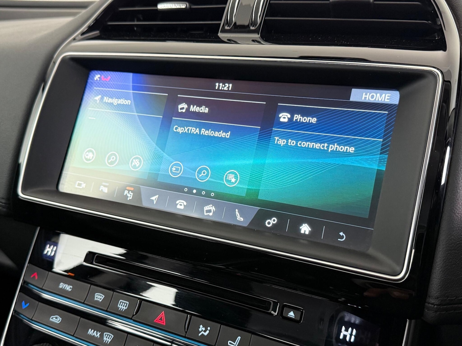 Used Jaguar XE 2018 for sale - 77182951: Photo 26