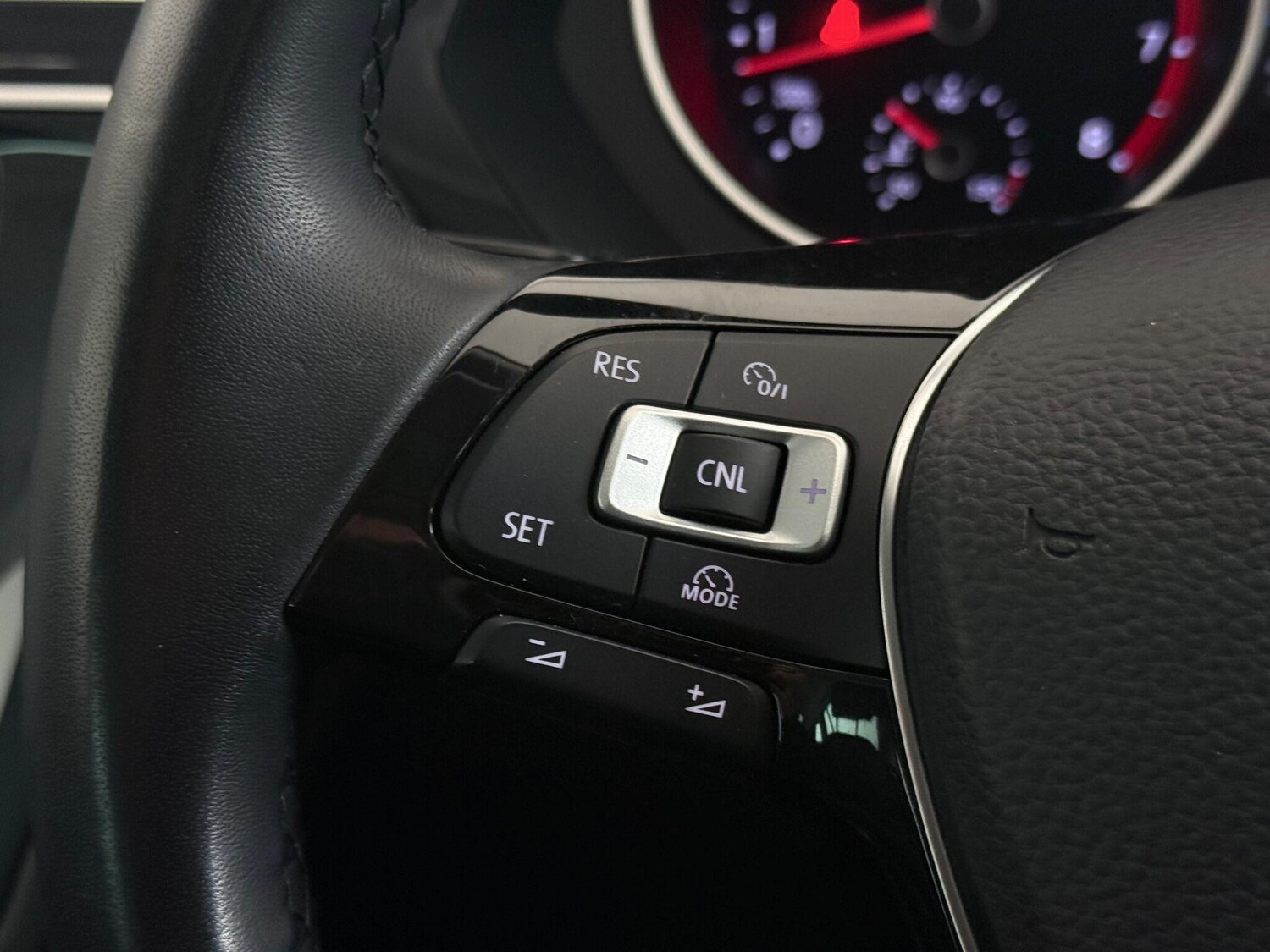 Used Volkswagen Tiguan 2017 for sale - 77525221: Photo 18