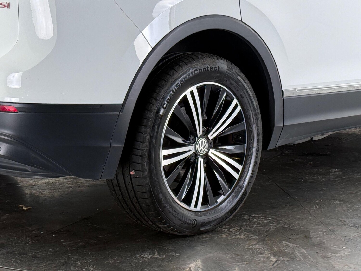 Used Volkswagen Tiguan 2017 for sale - 77525221: Photo 9