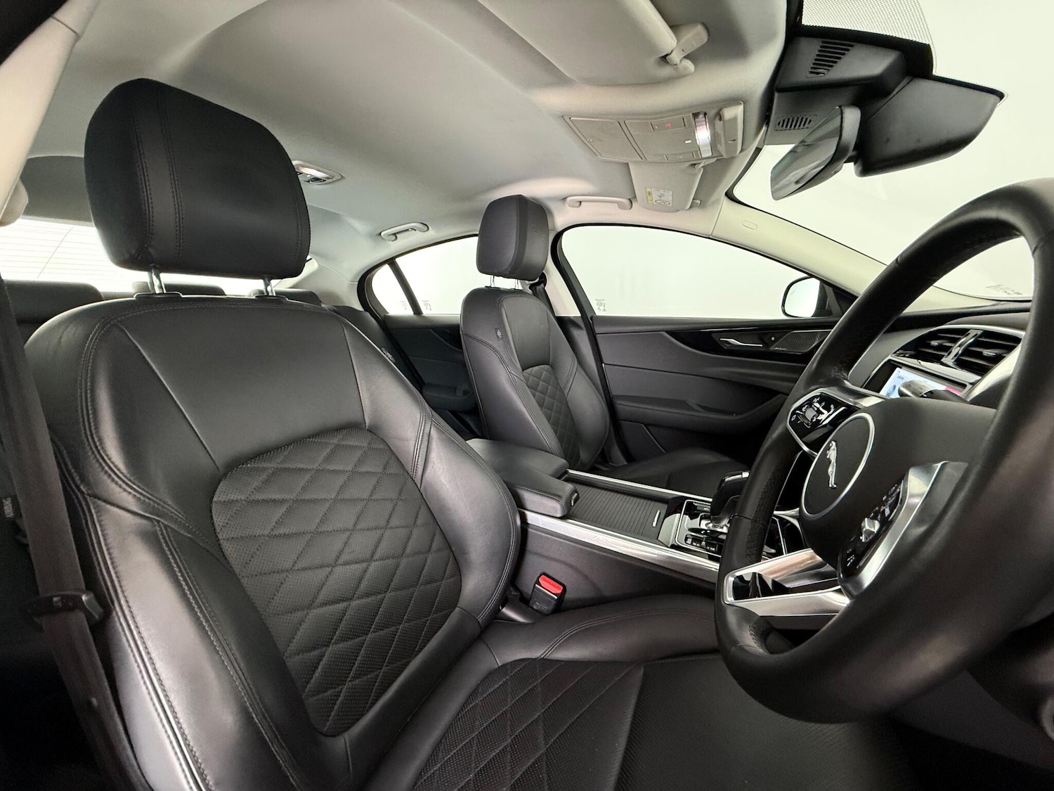 Used Jaguar XE 2019 for sale - 77243205: Photo 11