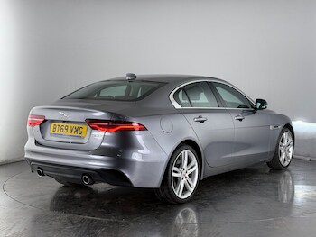 Used Jaguar XE 2019 for sale - 77243205: Photo