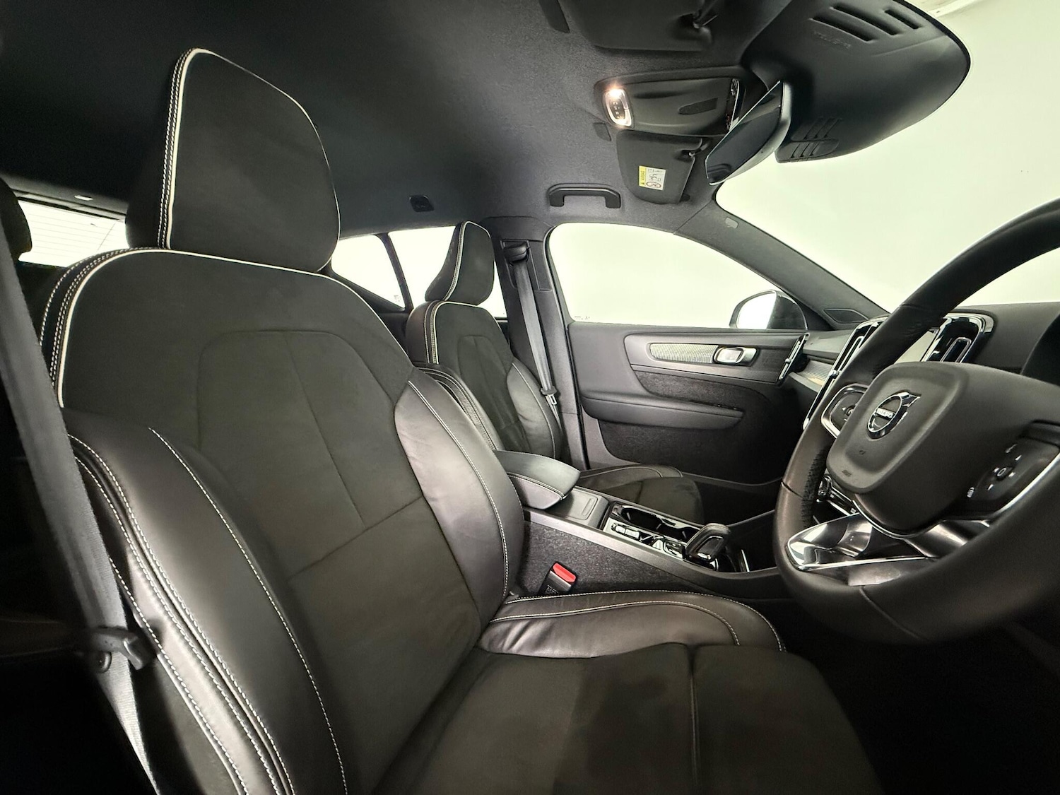 Used Volvo XC40 2022 for sale - 77183069: Photo 12