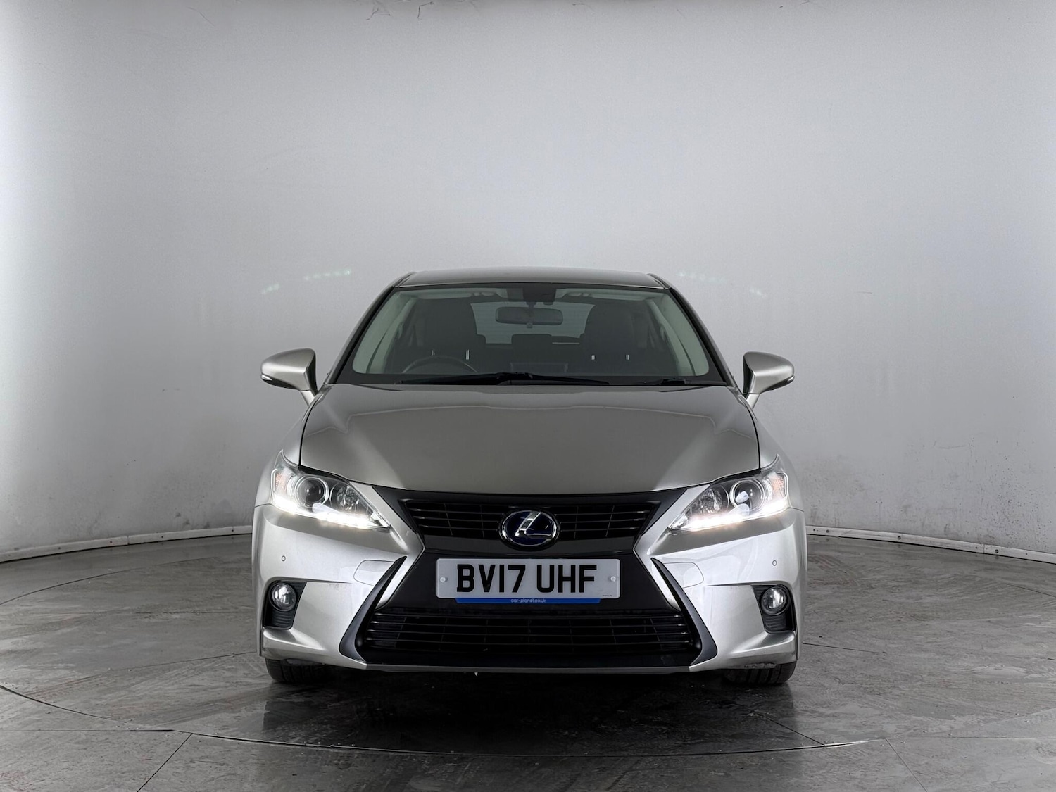Used Lexus CT 2017 for sale - 77259585: Photo 2