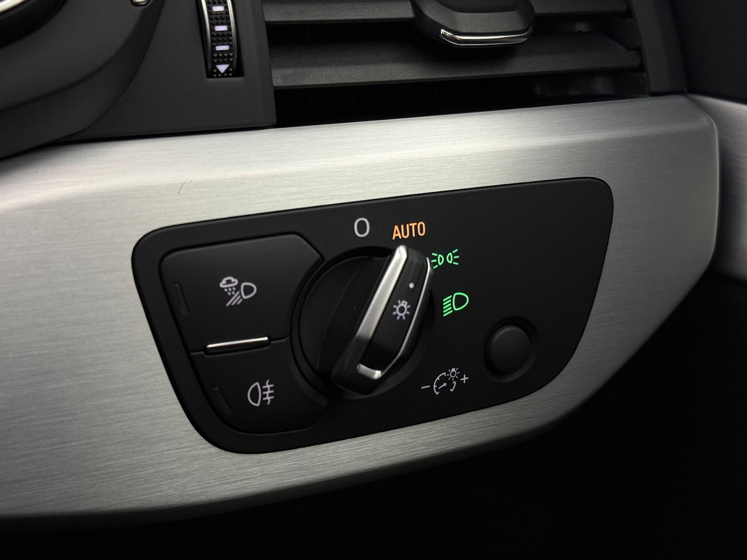 Used Audi A4 2018 for sale - 77183254: Photo 34