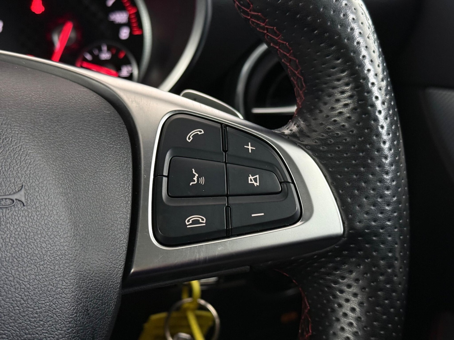 Used Mercedes-Benz SLC 2016 for sale - 76467283: Photo 23