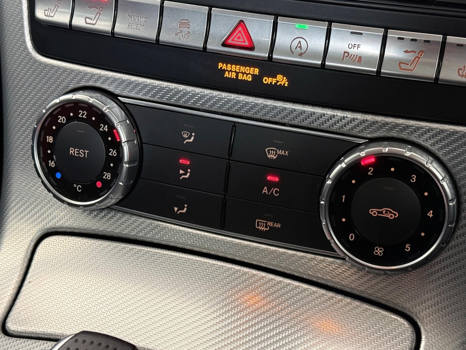 Used Mercedes-Benz SLC 2016 for sale - 76467283: Photo 37