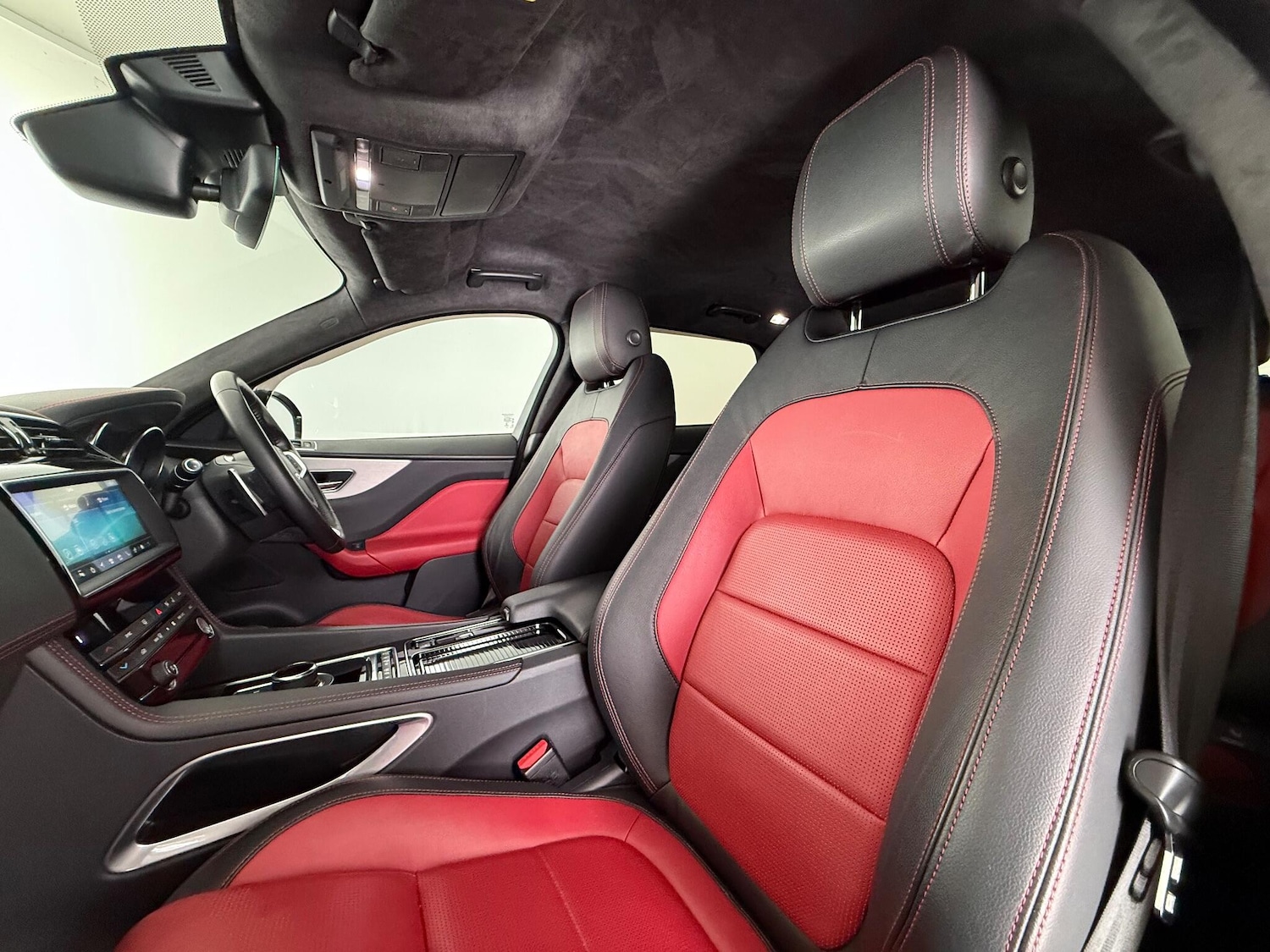 Used Jaguar F-Pace 2018 for sale - 76466903: Photo 15