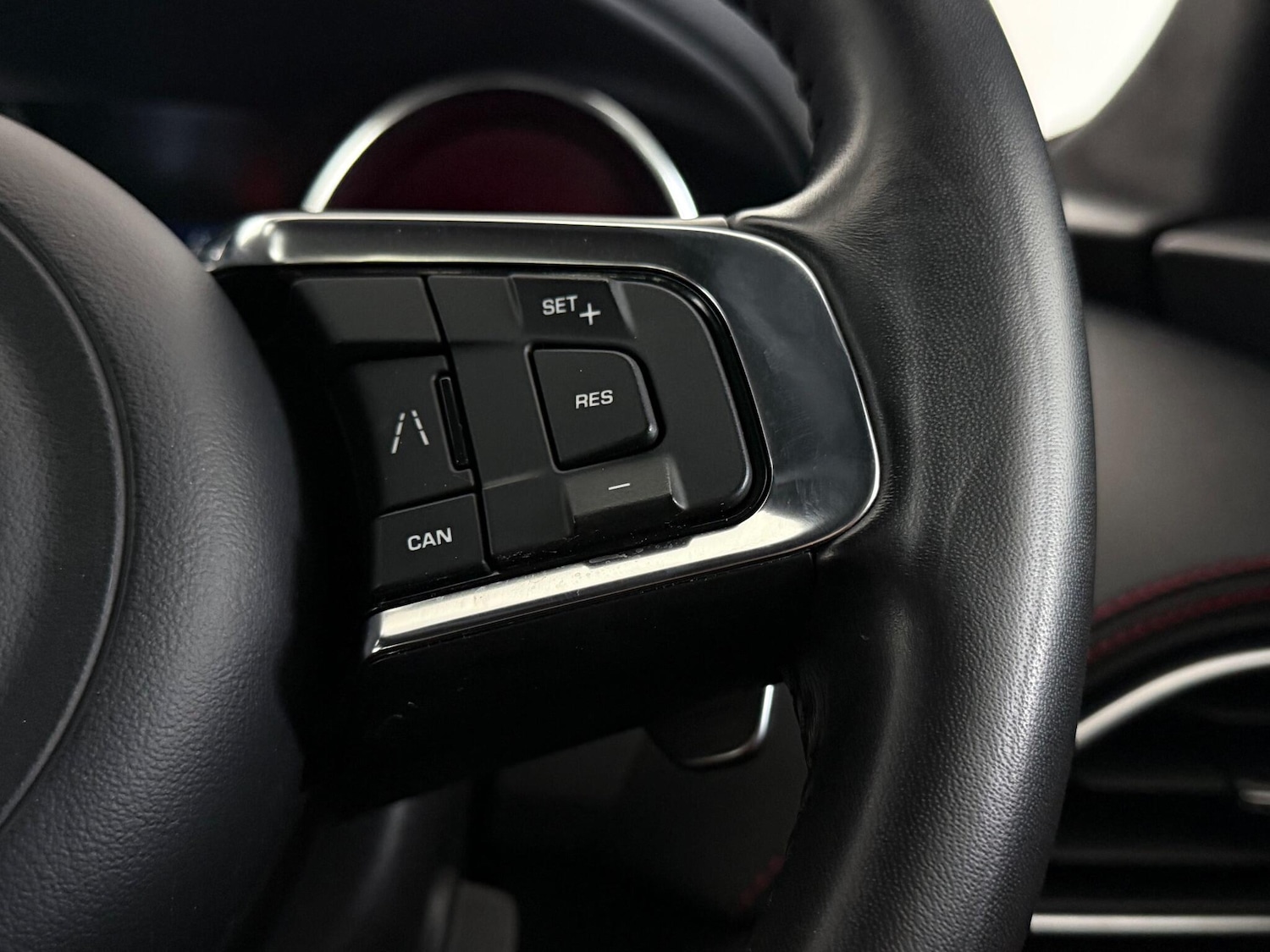 Used Jaguar F-Pace 2018 for sale - 76466903: Photo 23