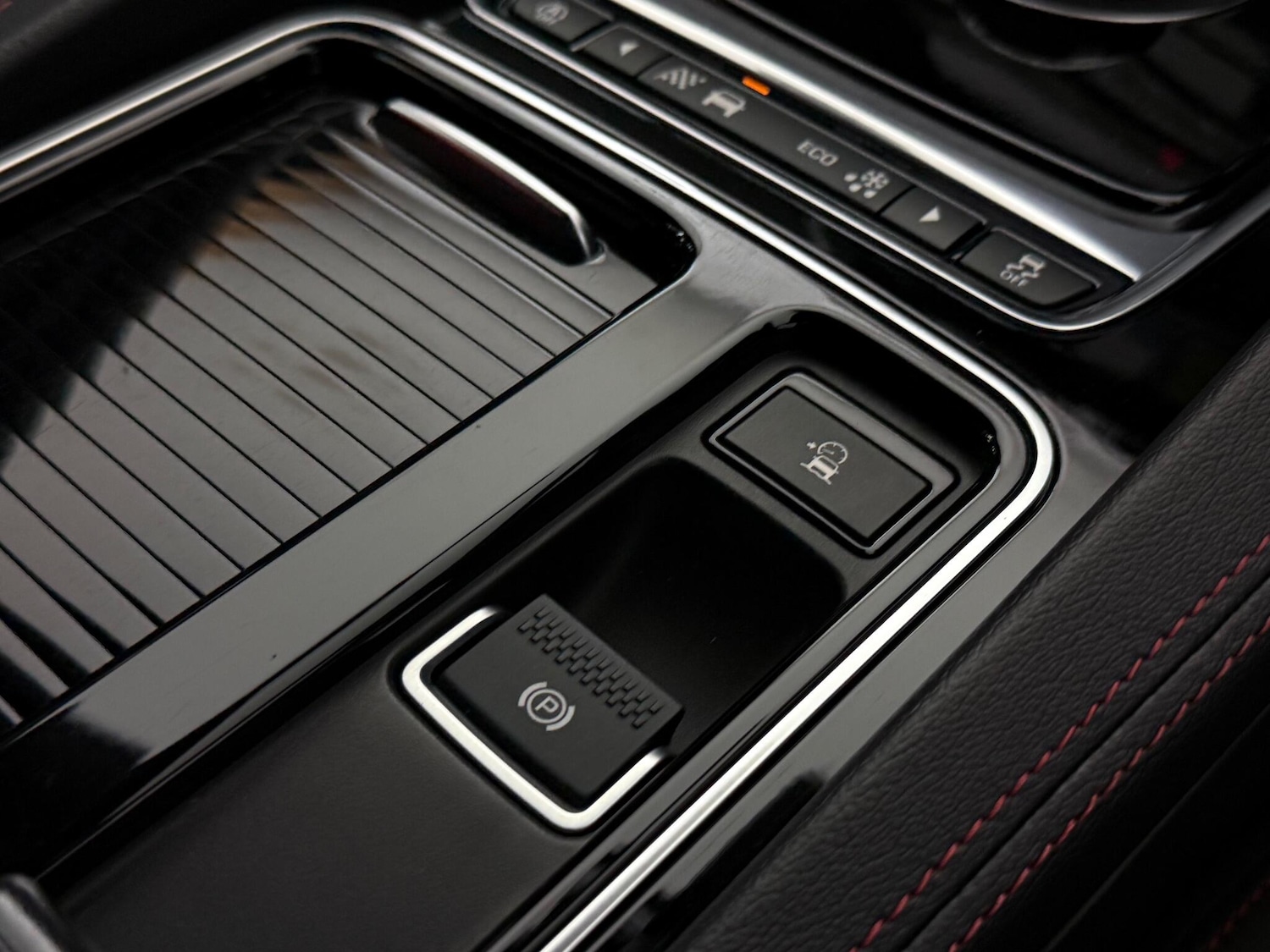 Used Jaguar F-Pace 2018 for sale - 76466903: Photo 36