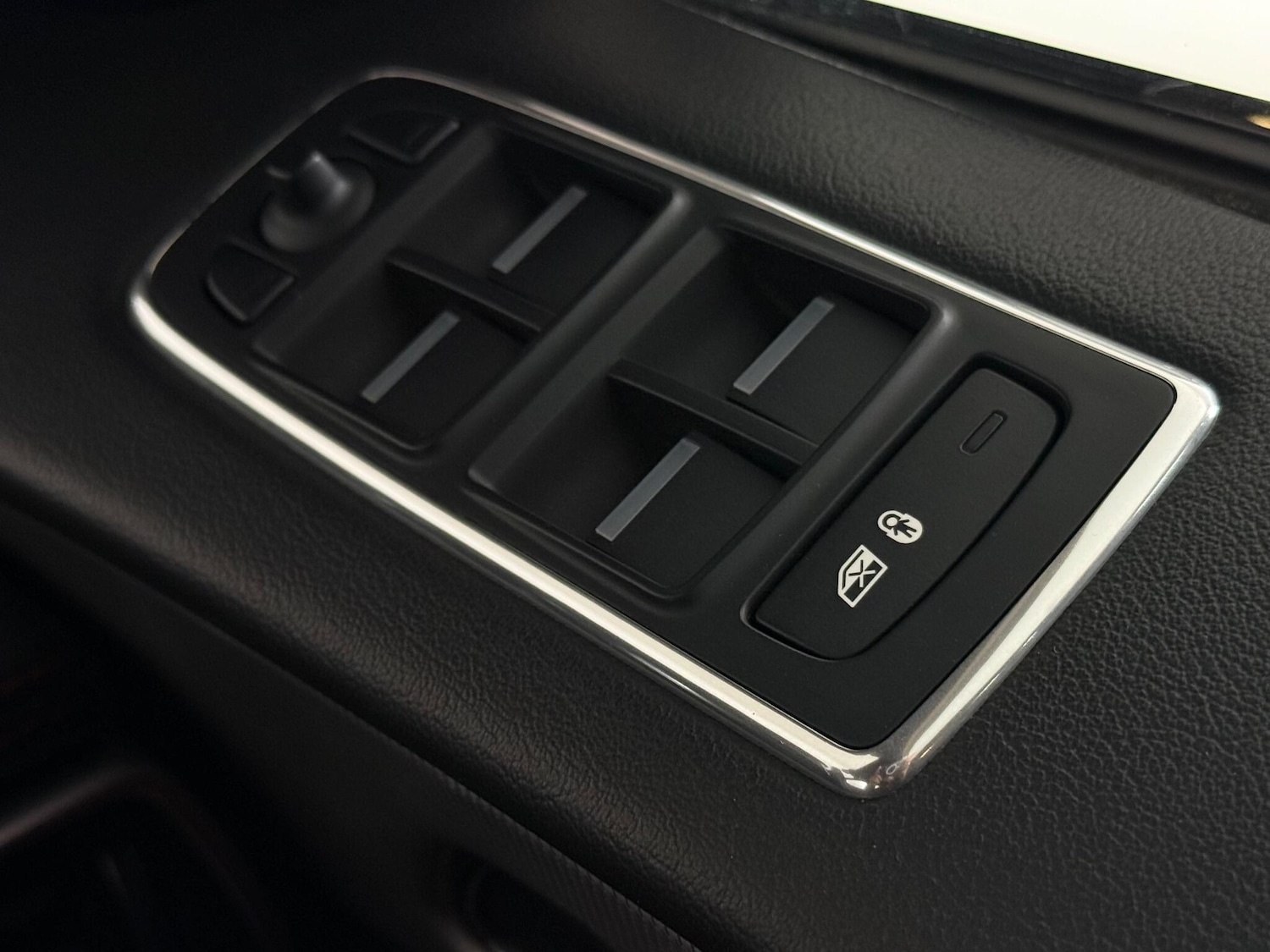 Used Jaguar F-Pace 2018 for sale - 76466903: Photo 38