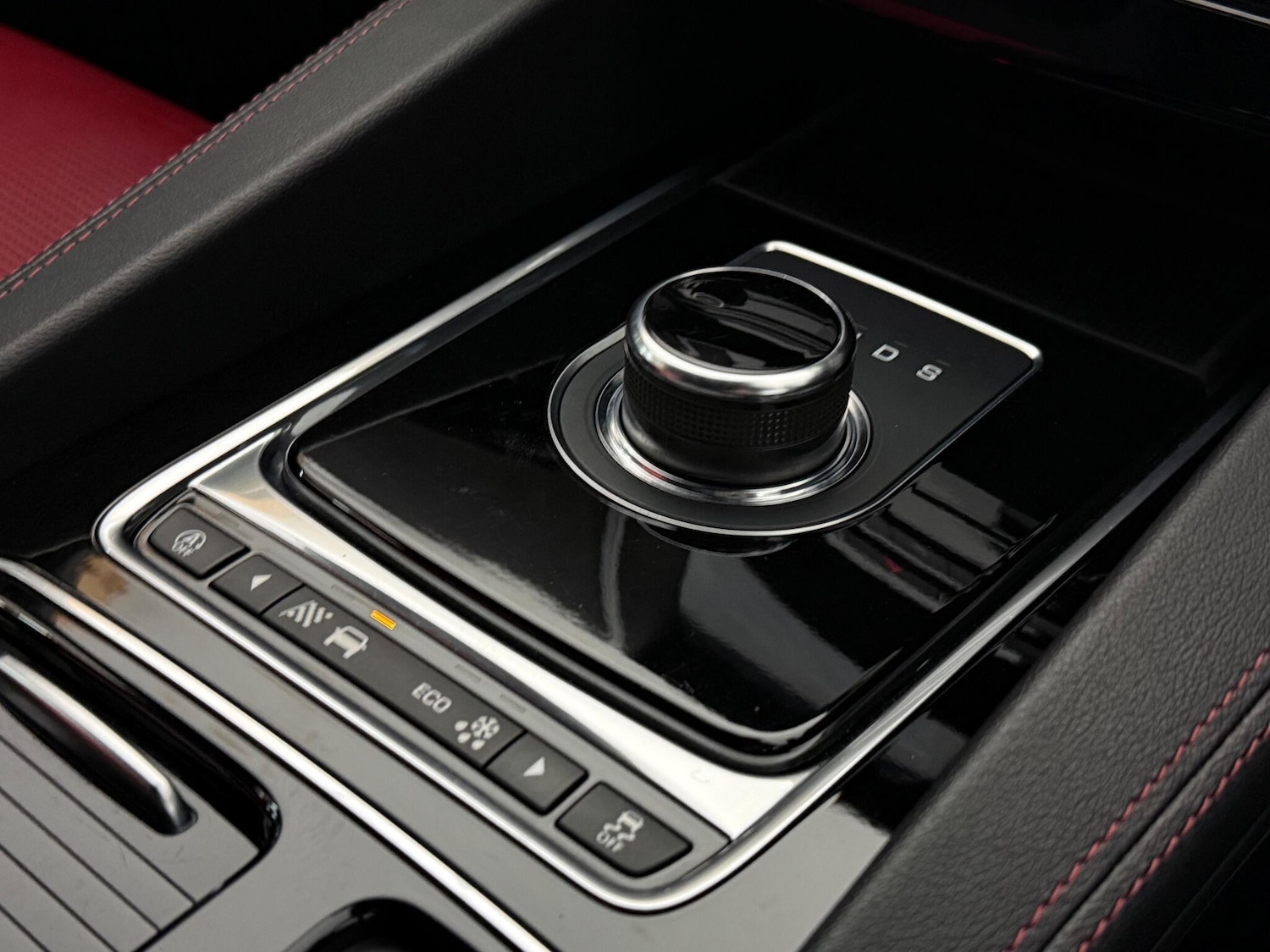 Used Jaguar F-Pace 2018 for sale - 76466903: Photo 39