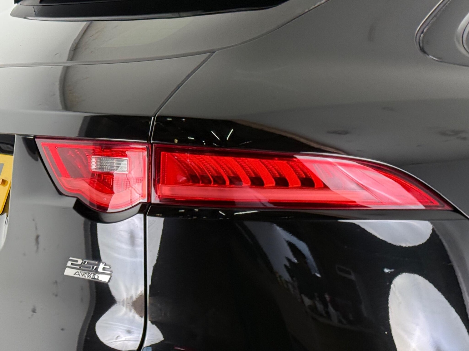 Used Jaguar F-Pace 2018 for sale - 76466903: Photo 9