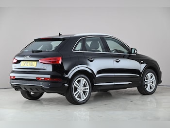 Used Audi Q3 2018 for sale - 78245789: Photo
