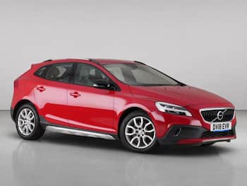 Used Volvo V40 2018 for sale - 79880680: Photo