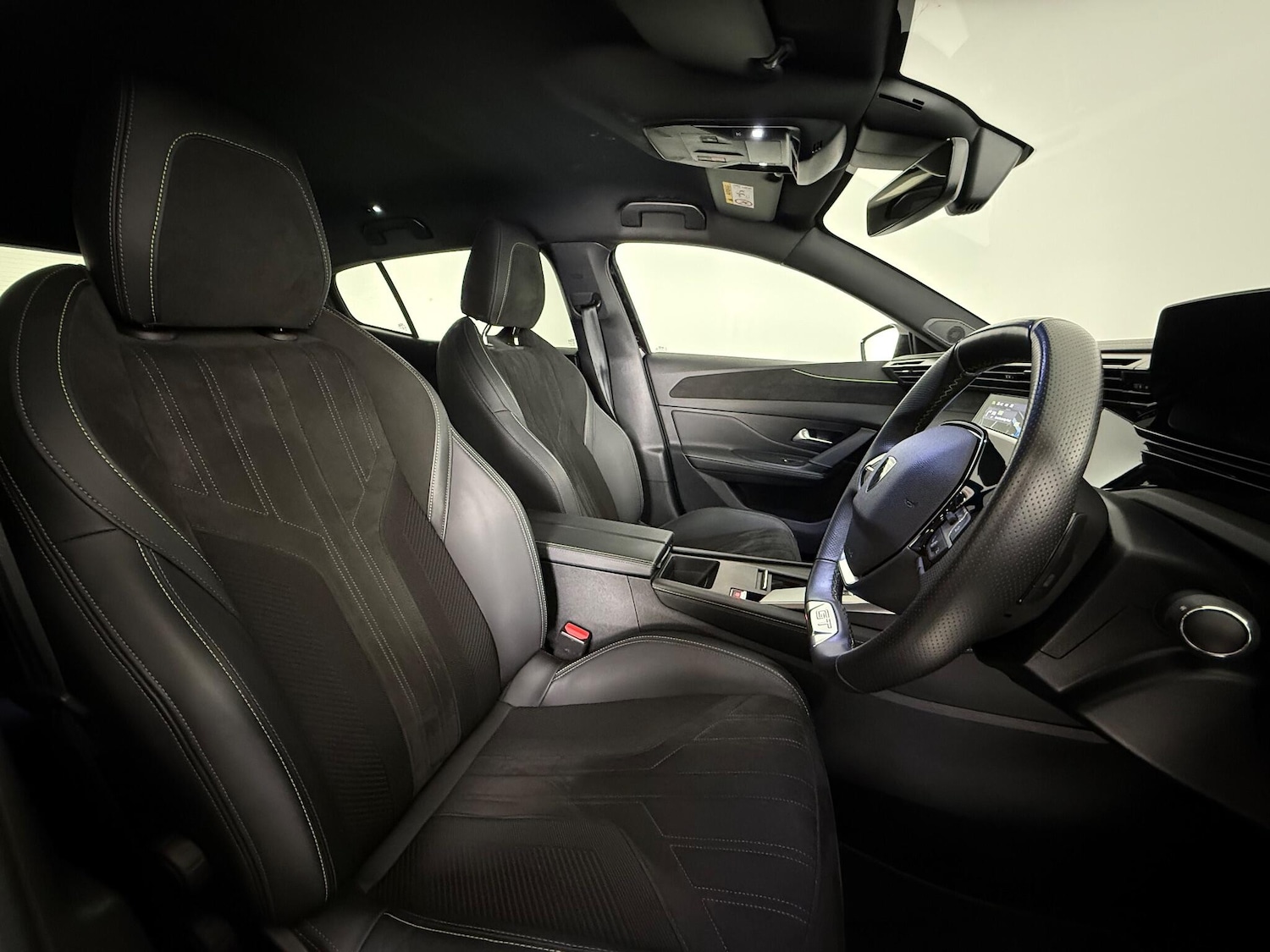 Used Peugeot 408 2024 for sale - 76936625: Photo 17