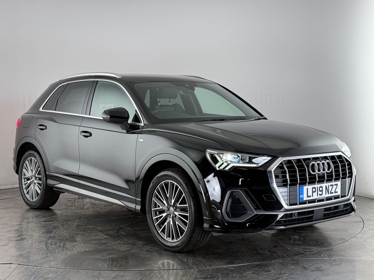 Used Audi Q3 2019 for sale - 76467009: Photo 1