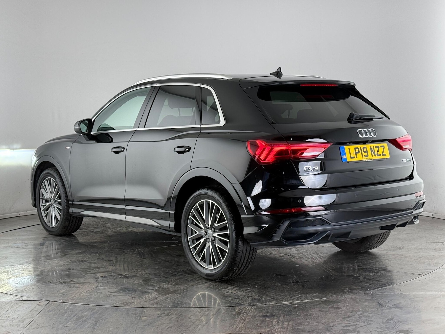 Used Audi Q3 2019 for sale - 76467009: Photo 4