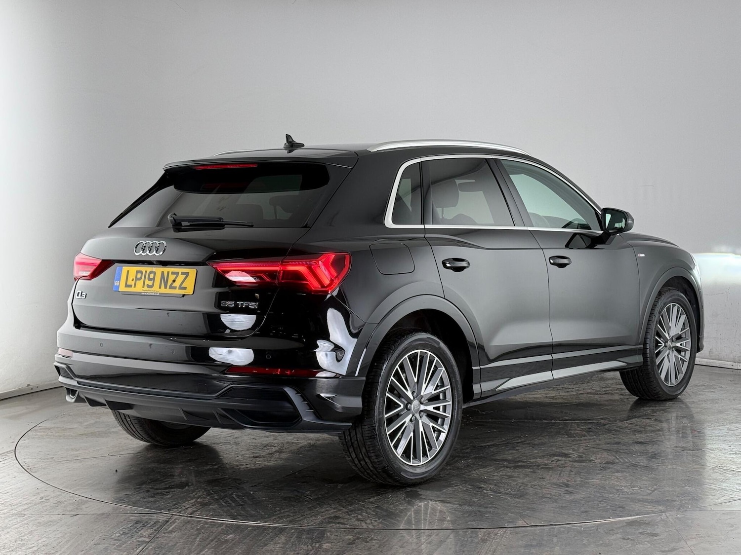 Used Audi Q3 2019 for sale - 76467009: Photo 5