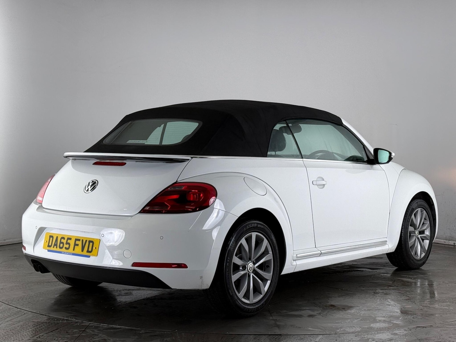 Used Volkswagen Beetle 2015 for sale - 77259848: Photo 13