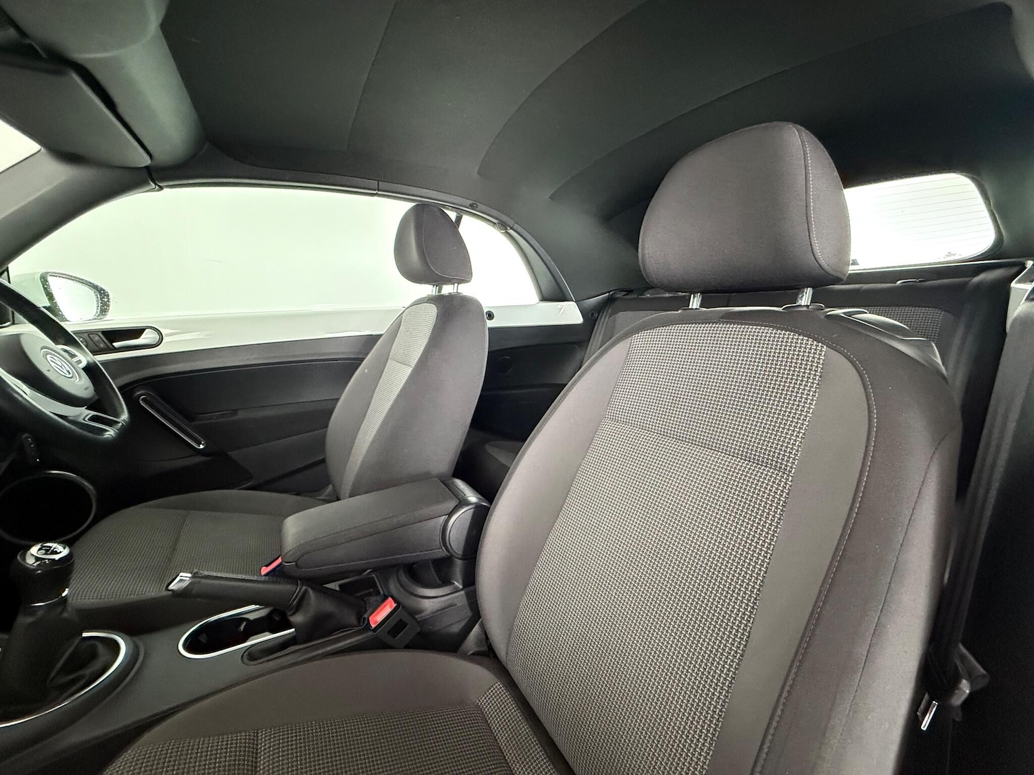 Used Volkswagen Beetle 2015 for sale - 77259848: Photo 19