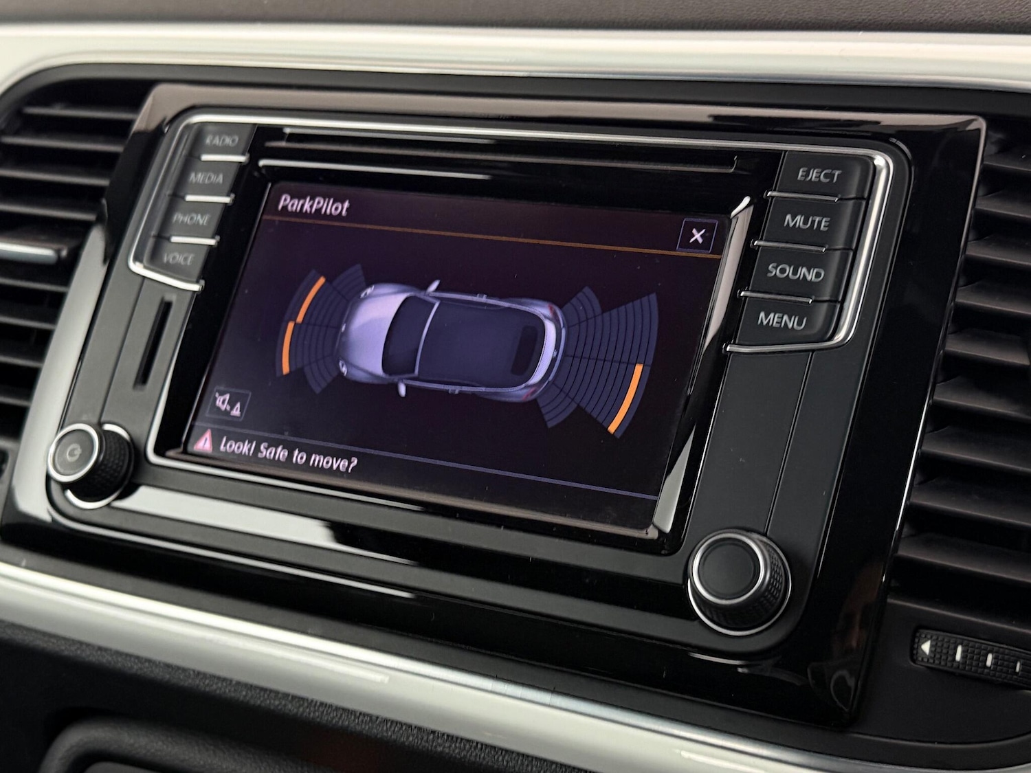 Used Volkswagen Beetle 2015 for sale - 77259848: Photo 30