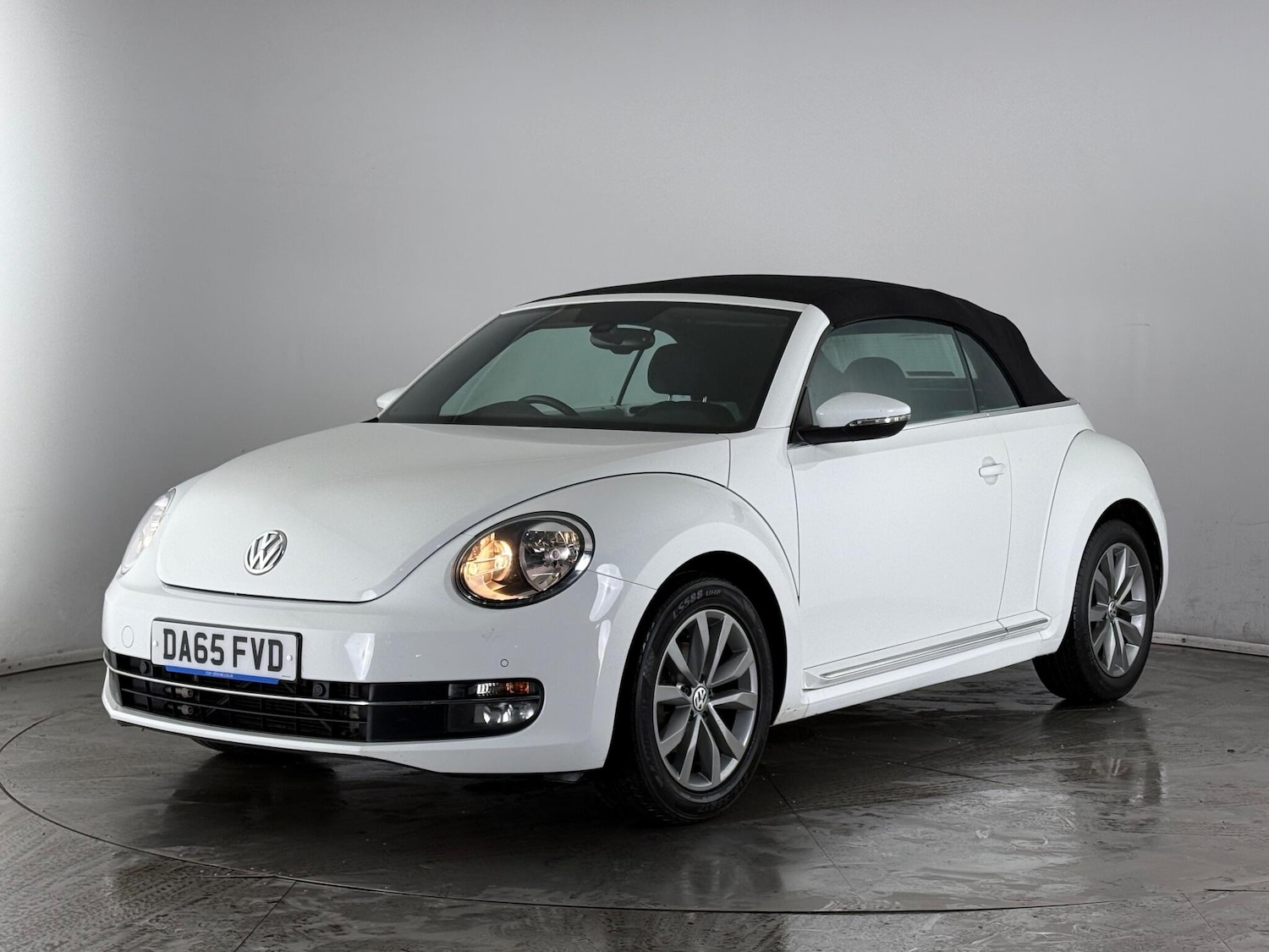 Used Volkswagen Beetle 2015 for sale - 77259848: Photo 9