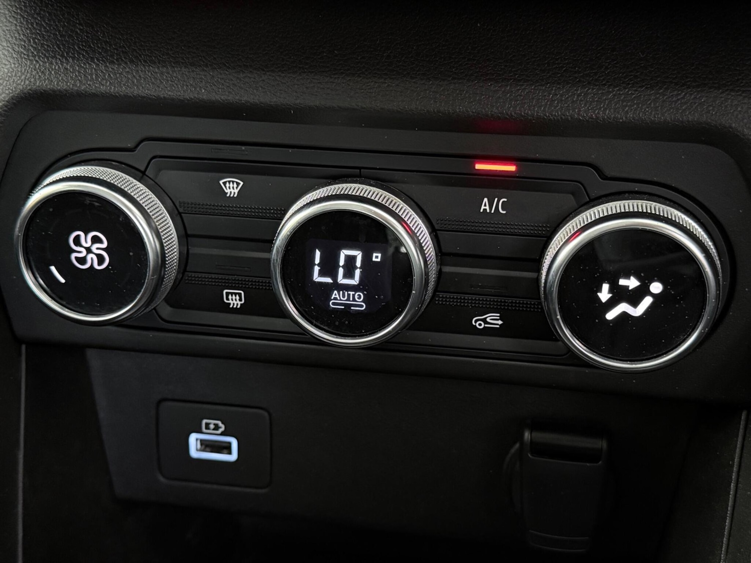 Used Dacia Sandero Stepway 2022 for sale - 77243987: Photo 32