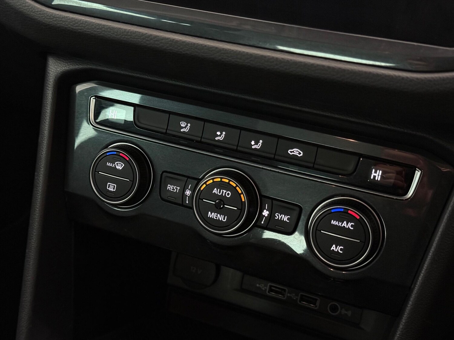 Used Volkswagen Tiguan 2019 for sale - 77217559: Photo 36