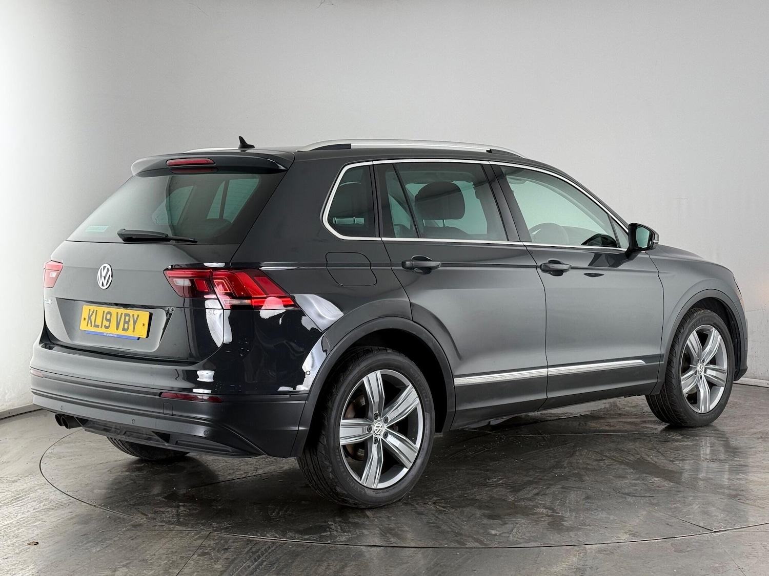 Used Volkswagen Tiguan 2019 for sale - 77217559: Photo 4