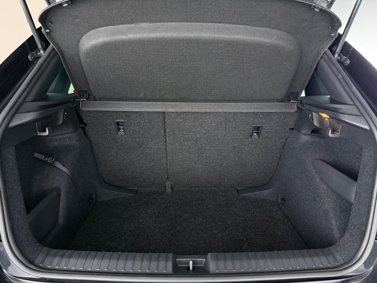 Used Skoda Kamiq 2023 for sale - 78132089: Photo 8