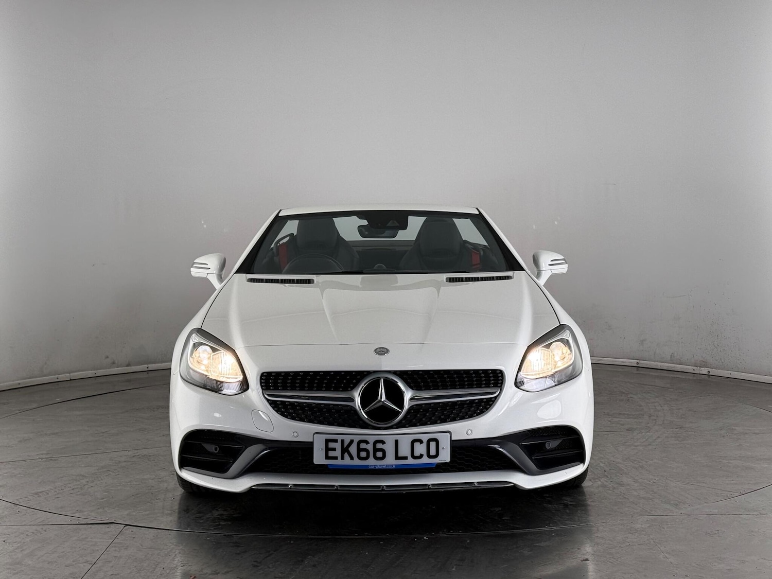 Used Mercedes-Benz SLC 2016 for sale - 77182431: Photo 2