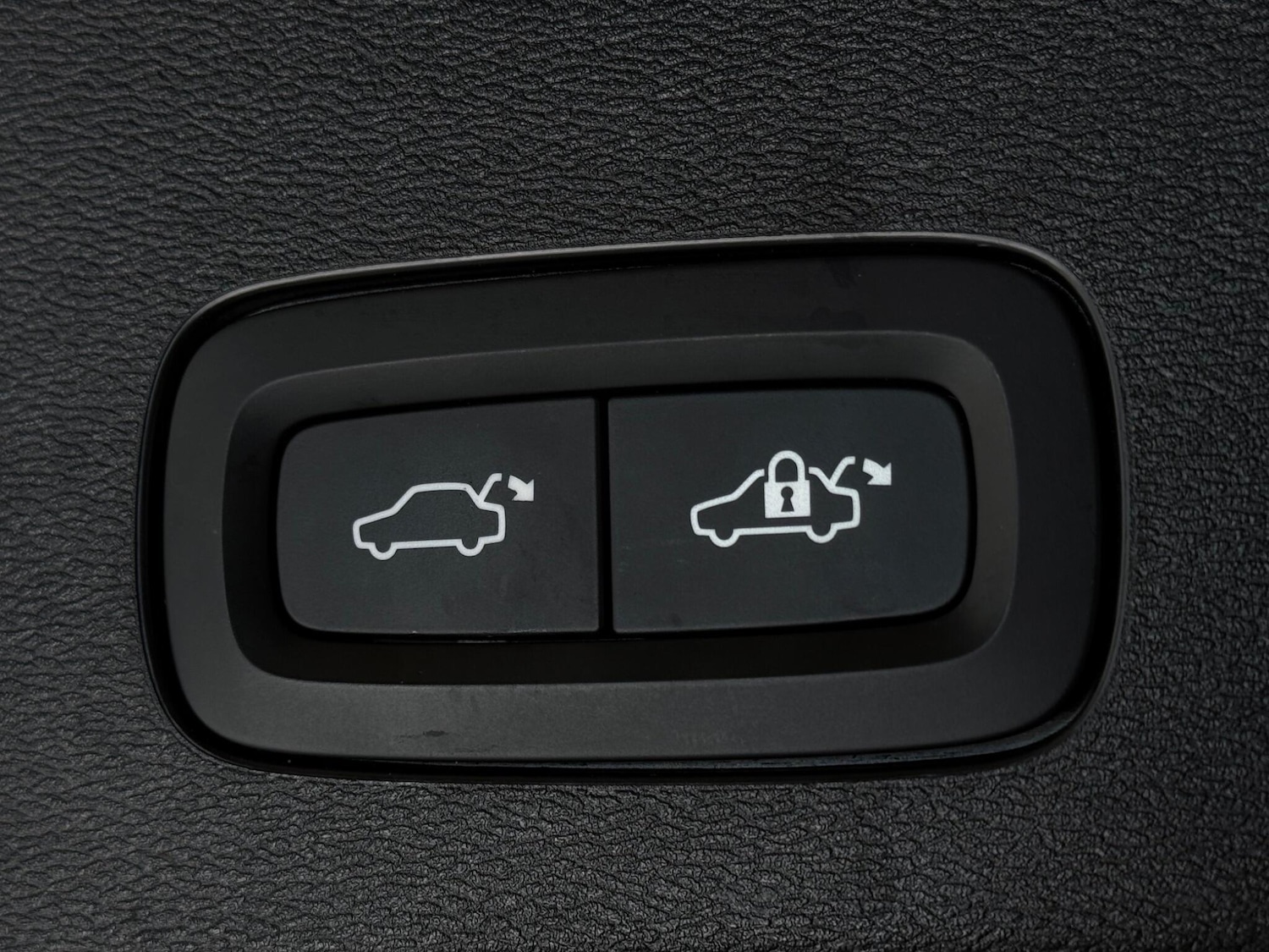 Used Volvo V60 2022 for sale - 77760543: Photo 8